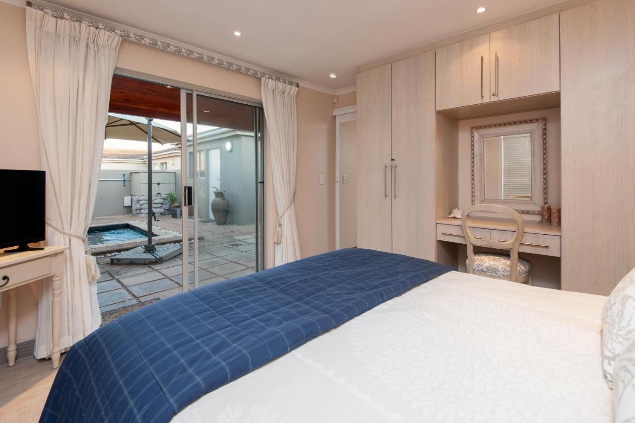 Hermanus Haven, Entire Home, On The Sea, Private Pool, Secure Exterior photo
